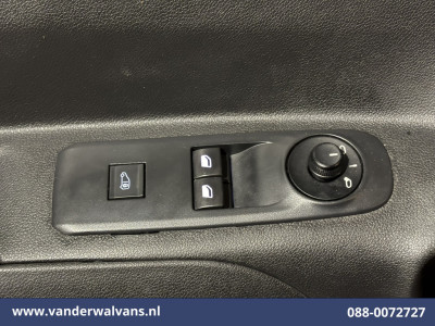 Opel Combo 1.5D 102pk L2H1 Euro6 Airco | Apple Carplay | Trekhaak | Cruisecontrol Parkeersensoren, Android Auto, Zijdeur, Bijrijdersbank foto 18