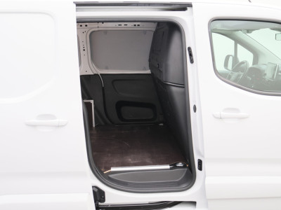 Opel Combo 1.5D L1H1 Automaat Airco, Cruise Control, PDC, Apple CarPlay, Stuurverwarming foto 14