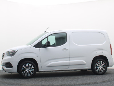 Opel Combo 1.5D L1H1 Automaat Airco, Cruise Control, PDC, Apple CarPlay, Stuurverwarming foto 7
