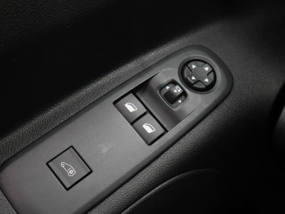 Opel Combo 1.5D L1H1 Automaat Airco, Cruise Control, PDC, Apple CarPlay, Stuurverwarming foto 8