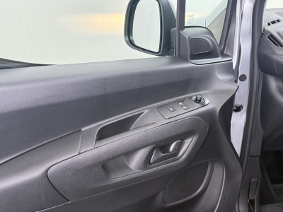 Opel Combo 1.5D L1H1 Edition 102PK! Navigatie, trekhaak, Cruise Control foto 15