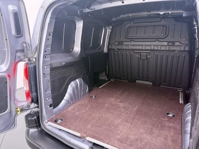 Opel Combo 1.5D L1H1 Edition 102PK! Navigatie, trekhaak, Cruise Control foto 9