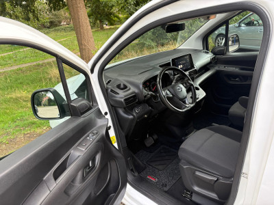 Opel Combo 1.5D L1H1 Edition|131PK|AUTOMAAT|NAP|keyless-pakket|achteruitrijcamera|apple carplay|trekhaak|airco|cruise|parkeersenso foto 15