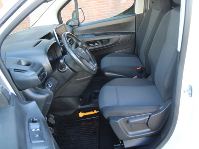 Opel Combo 1.5D L1H1 Edition / Navi & App Connect / Stuur verwarming / PDC foto 3