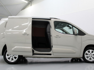 Opel Combo 1.5D L2H1 Innovation 131PK, MARGE !! | AUTOMAAT |  RIJKLAAR |  TREKHAAK | CAMERA | CARPLAY foto 16