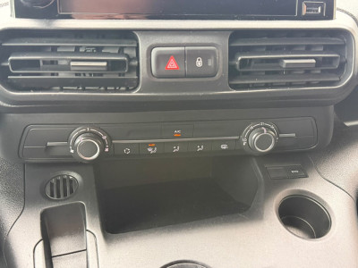Opel Combo 1.5D L2H1 Standaard / 131PK Automaat / Camera / Stuur verwarming foto 19