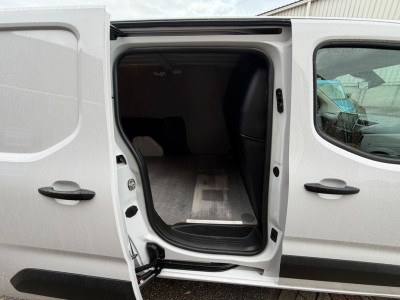 Opel Combo 1.5D L2H1 Standaard / 131PK Automaat / Camera / Stuur verwarming foto 8
