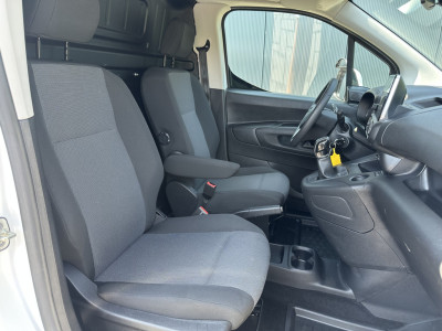 Opel Combo 1.6D 100 PK / L2H1 / AIRCO / CRUISE / NAVI / ECC / APPLE CARPLAY / ANDROID AUTO / PDC 6