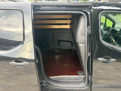 Opel Combo 1.6D L1H1 Edition|MARGE|NAP|apple carplay|cruise|airco|parkeersensoren achter|LED|imperiaal|navi|elektrisch pakke|EURO6 foto 8