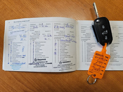 Opel Combo 1.6D L1H1 Edition Trekhaak! Airco! Cruise Control! Nette Bus! Schuifdeur! NAP! 19