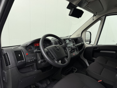Opel Movano 140PK Bakwagen | Laadklep | Dakspoiler | Camera | Airco | Cruise | 3-Zits 3