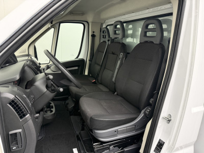 Opel Movano 165PK Zwaar Bakwagen+Laadklep | 2.35 Hoog | Dakspoiler | | Airco | Cruise | 3-Zits | Camera foto 19