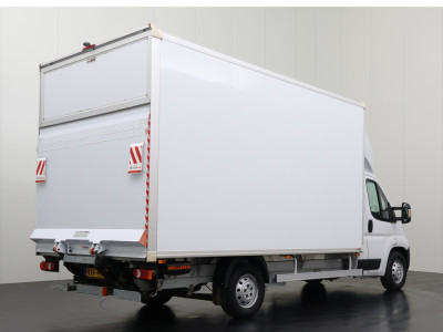 Opel Movano 165PK Zwaar Bakwagen+Laadklep | 2.35 Hoog | Dakspoiler | | Airco | Cruise | 3-Zits | Camera foto 2