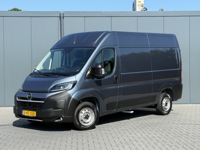 Opel Movano 2.2D 120 PK / L2H2 / ** NIEUW BPM VRIJ ** / TREKHAAK / CAMERA / 3-ZITS / ECC / LED / CRUISE / LANE ASSIST 2