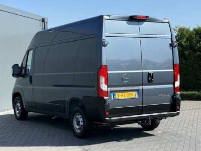 Opel Movano 2.2D 120 PK / L2H2 / ** NIEUW BPM VRIJ ** / TREKHAAK / CAMERA / 3-ZITS / ECC / LED / CRUISE / LANE ASSIST 5