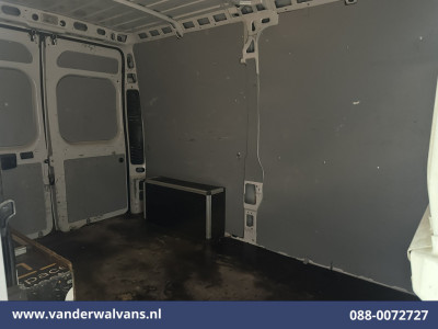 Opel Movano 2.2D 120pk L2H2 Euro6 Airco | Camera | Cruisecontrol | Parkeersensoren Bijrijdersbank foto 11
