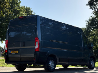 Opel Movano 2.2D 140PK L4H2|trekhaak 2500KG|apple CarPlay|achteruitrijcamera|airco|cruise|drie zitplaatsen|parkeersensoren|EURO6. foto 4