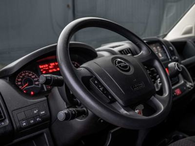 Opel Movano **2.2 D | 3-Zits | Bakwagen met Laadklep en zijdeur | LED | Carplay | Cruise | Climatronic** foto 10