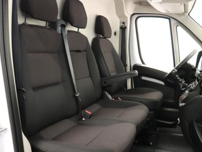 Opel Movano 2.2D L2H2 120PK EURO 6 - Airco - Cruise - € 17.950,- Excl. foto 3