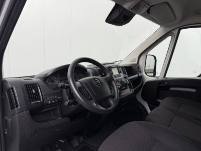Opel Movano 2.2HDi 140PK L2H2 | Multimedia | Camera | Airco | Cruise | 3-Zits | Betimmering foto 3