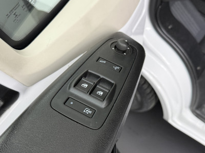 Opel Movano 2.2HDi 140PK L2H2 | Multimedia | Camera | Airco | Cruise | 3-Zits | Betimmering foto 8