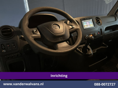 Opel Movano 2.3 CDTI 146pk L2H2 Inrichting Euro6 Airco | Camera | Omvormer | Imperiaal | Navigatie 2500kg Trekhaak, Cruisecontrol, Parkeersensoren, Bijrijdersbank foto 15