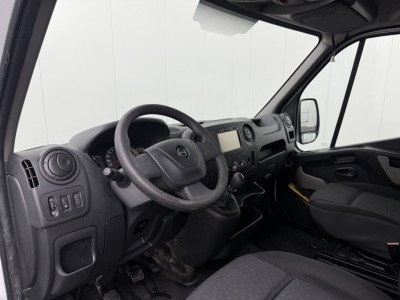 Opel Movano 2.3CDTi 130PK Bakwagen+Laadklep | 1020Kg Laden | Navigatie | Airco | Zij-instap met Schuifdeur foto 4