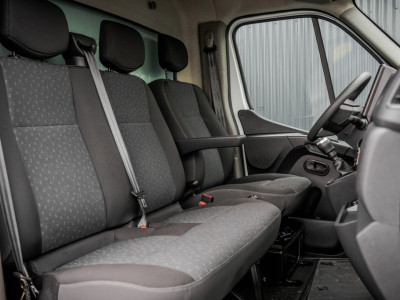 Opel Movano **2.3 Turbo | Bakwagen met Laadklep | 146 PK | Laadvermogen: 1203KG | Cruise | Navigatie | MF Stuur** foto 12