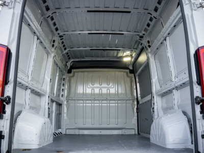 Opel Movano L2H2 | 140PK | 3-Zits | Camera | Carplay | Cruise | Climate | Trekhaak foto 10