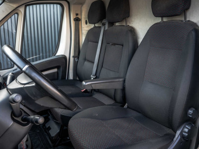 Opel Movano L2H2 | 140PK | 3-Zits | Camera | Carplay | Cruise | Climate | Trekhaak foto 12