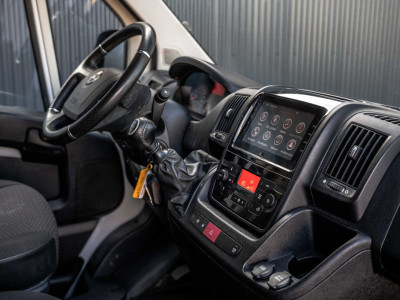 Opel Movano L2H2 | 140PK | 3-Zits | Camera | Carplay | Cruise | Climate | Trekhaak foto 2
