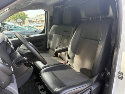 Opel VIVARO 1.5 CDTI L2H1 Edition|airco|cruise|parkeersensoren achter|bluetooth|drie zitplaatsen|verwarmbare buitenspiegels|EURO6 foto 12