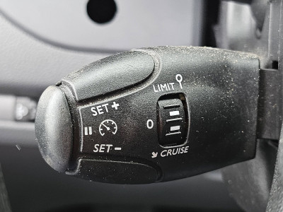 Opel VIVARO 1.5 L2 3-Zits/Leer Euro6 NAP Airco Trekhaak Wp-inrichting Onderhouds-historie 1e Eigenaar! foto 12