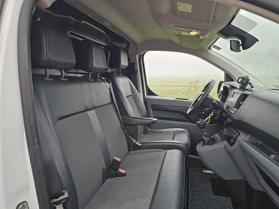 Opel VIVARO 1.5 L2 3-Zits/Leer Euro6 NAP Airco Trekhaak Wp-inrichting Onderhouds-historie 1e Eigenaar! foto 7
