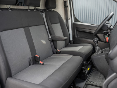 Opel Vivaro 1.5 | 3-Zits | 1e Eigenaar | Camera | Inrichting | Cruise | Airco | Trekhaak 14