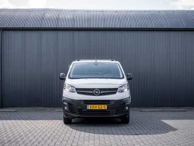 Opel Vivaro 1.5 | 3-Zits | 1e Eigenaar | Camera | Inrichting | Cruise | Airco | Trekhaak 3