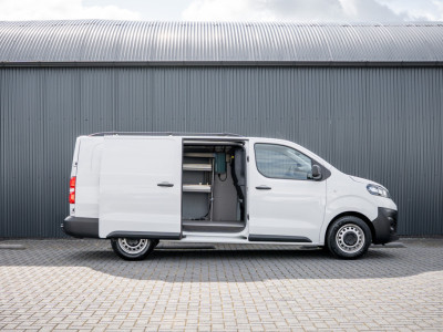 Opel Vivaro 1.5 | 3-Zits | 1e Eigenaar | Camera | Inrichting | Cruise | Airco | Trekhaak 7