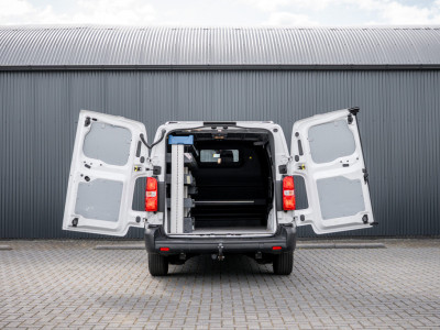 Opel Vivaro 1.5 | 3-Zits | 1e Eigenaar | Camera | Inrichting | Cruise | Airco | Trekhaak 9