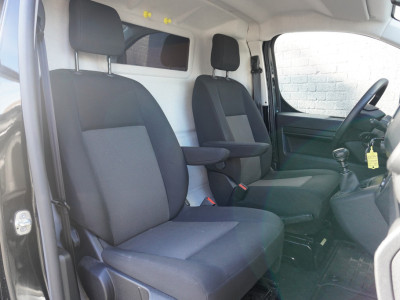 Opel Vivaro 1.5 BlueHDi L2 120PK EURO 6 - Airco - Navi - Cruise - €14.900,- Excl. foto 6