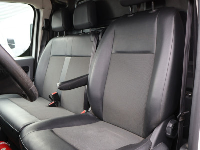 Opel Vivaro 1.5 CDTI L2 H1 Edition Airco Imperiaal foto 2