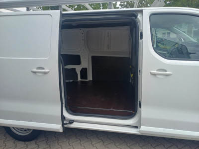 Opel Vivaro 1.5 CDTI L3H1 Selection AIRCO/TREKHAAK/3PERS/6BAK/CRUISE/PDC 14