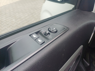 Opel Vivaro 1.5 CDTI L3H1 Selection AIRCO/TREKHAAK/3PERS/6BAK/CRUISE/PDC 20