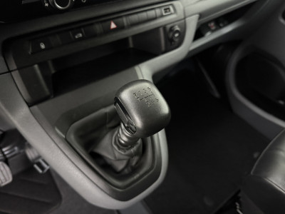 Opel Vivaro 1.5CDTI Lang Imperiaal | Trekhaak | Navigatie | Camera | Airco | Cruise | Betimmering foto 17