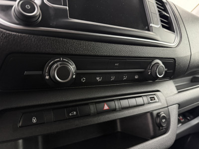 Opel Vivaro 1.5CDTI Lang Imperiaal | Trekhaak | Navigatie | Camera | Airco | Cruise | Betimmering foto 18