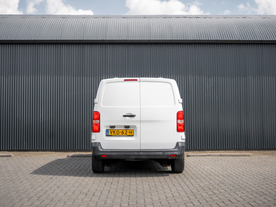 Opel Vivaro 1.5 L2H1 | 3-Zits | 1e Eigenaar | Cruise | Airco 8
