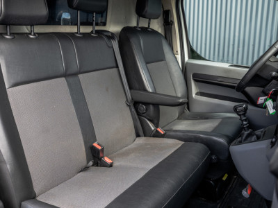 Opel Vivaro 1.5 L2H1 | 3-Zits | Carplay | Cruise | PDC | Airco 15