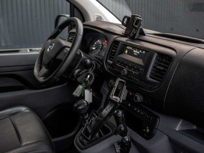 Opel Vivaro 1.5 L2H1 | Volledig ingericht | 1e Eigenaar | Cruise | PDC | Airco | 3-Zits foto 2