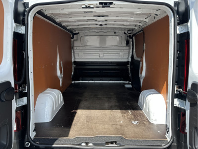 Opel Vivaro 1.6 CDTI 122 PK E6 / L2H1 / IMPERIAAL / TREKHAAK / 3 ZITS / AIRCO / NAVI / CRUISE 8