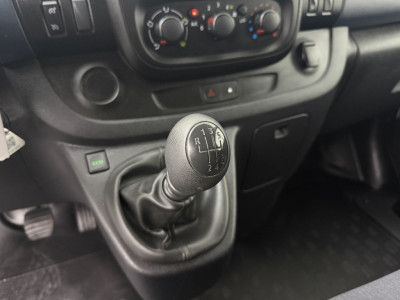 Opel Vivaro 1.6CDTI Edition Imperiaal | Trekhaak | Airco | Cruise | 3-Zits foto 16