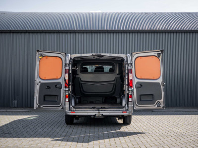 Opel Vivaro 1.6 CDTI L2H1 | 125PK | DC 6-Zits | Camera | Cruise | Airco | Trekhaak foto 9